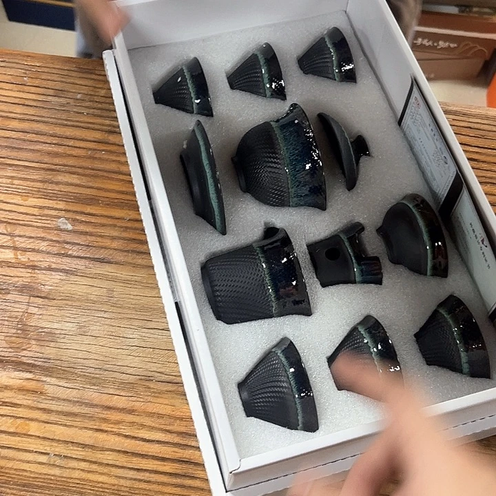 孤品茶具套装等。