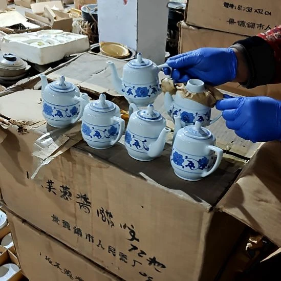 瓷片陶瓷盘子碗啥都有