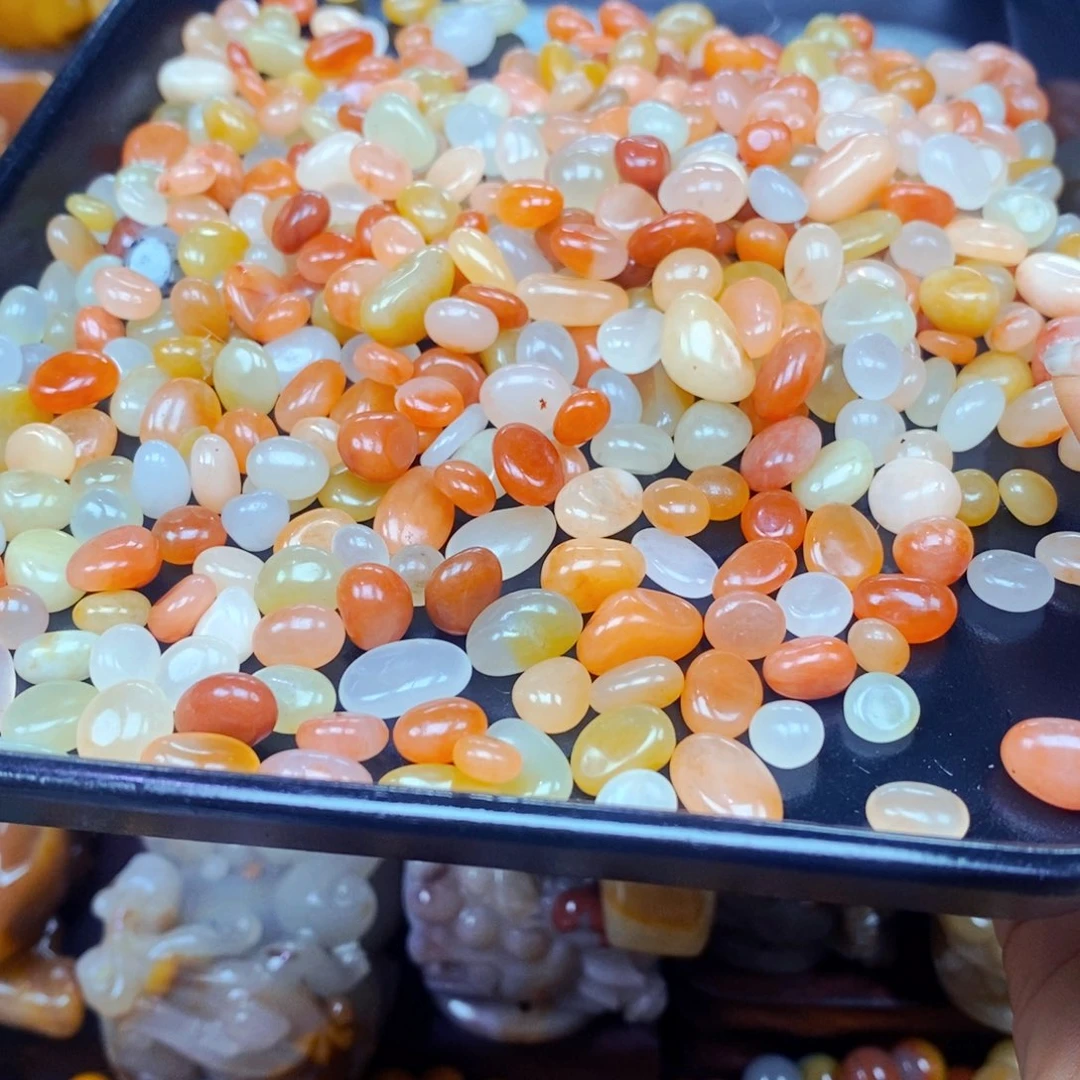 未镶嵌石英质玉（黄龙玉）颈饰