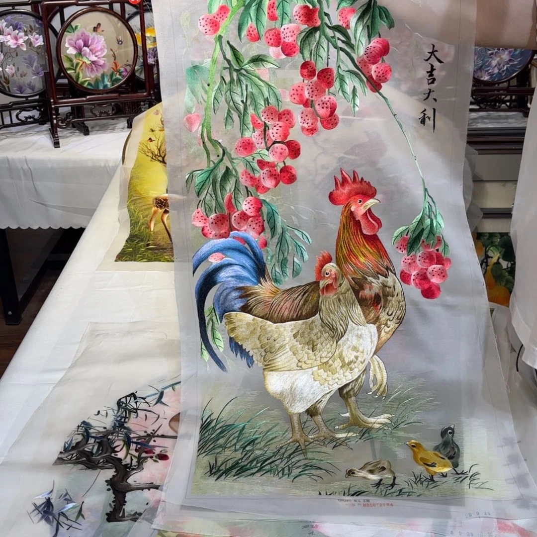 织绣纯手工制作的一款