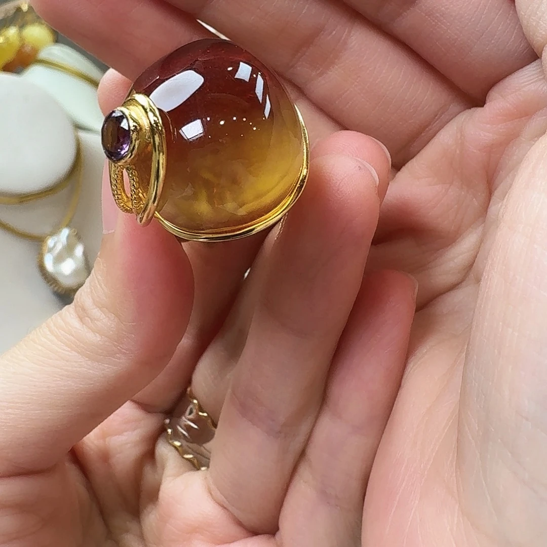 琥珀未镶嵌颈饰戒指