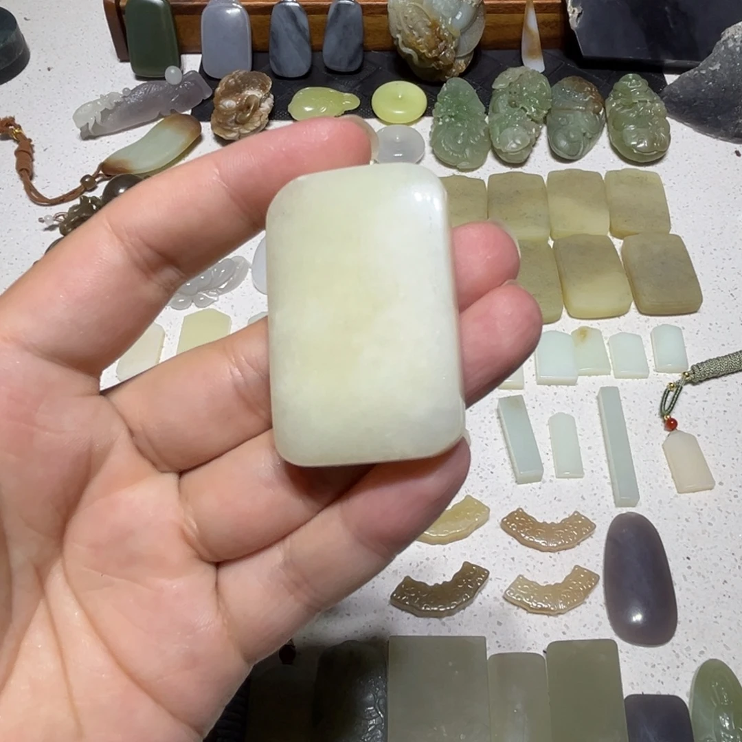 ****想和田玉未镶嵌颈饰