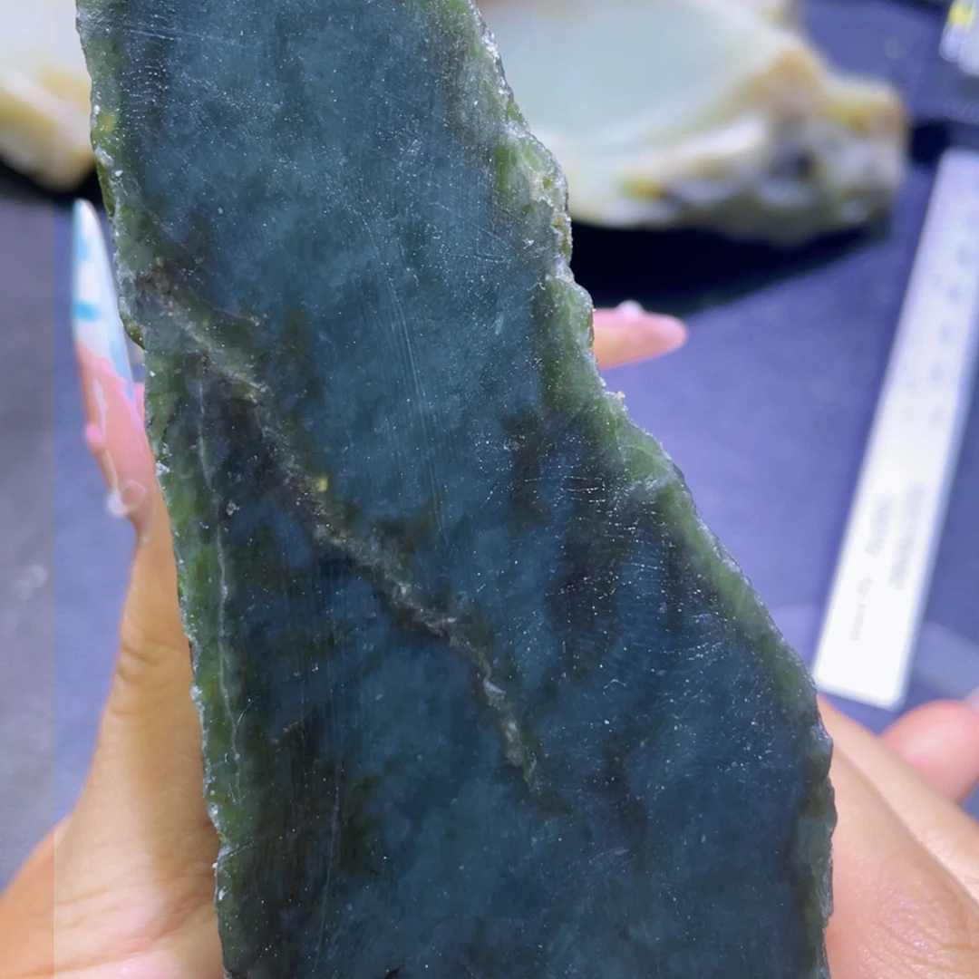 未镶嵌和田玉（糖玉）珠宝半成品