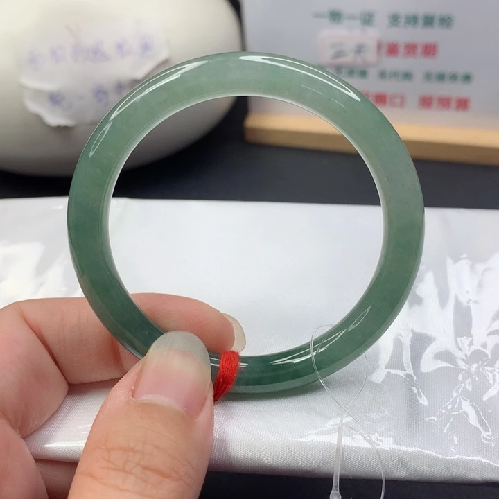 未镶嵌手镯（圆镯）翡翠5152