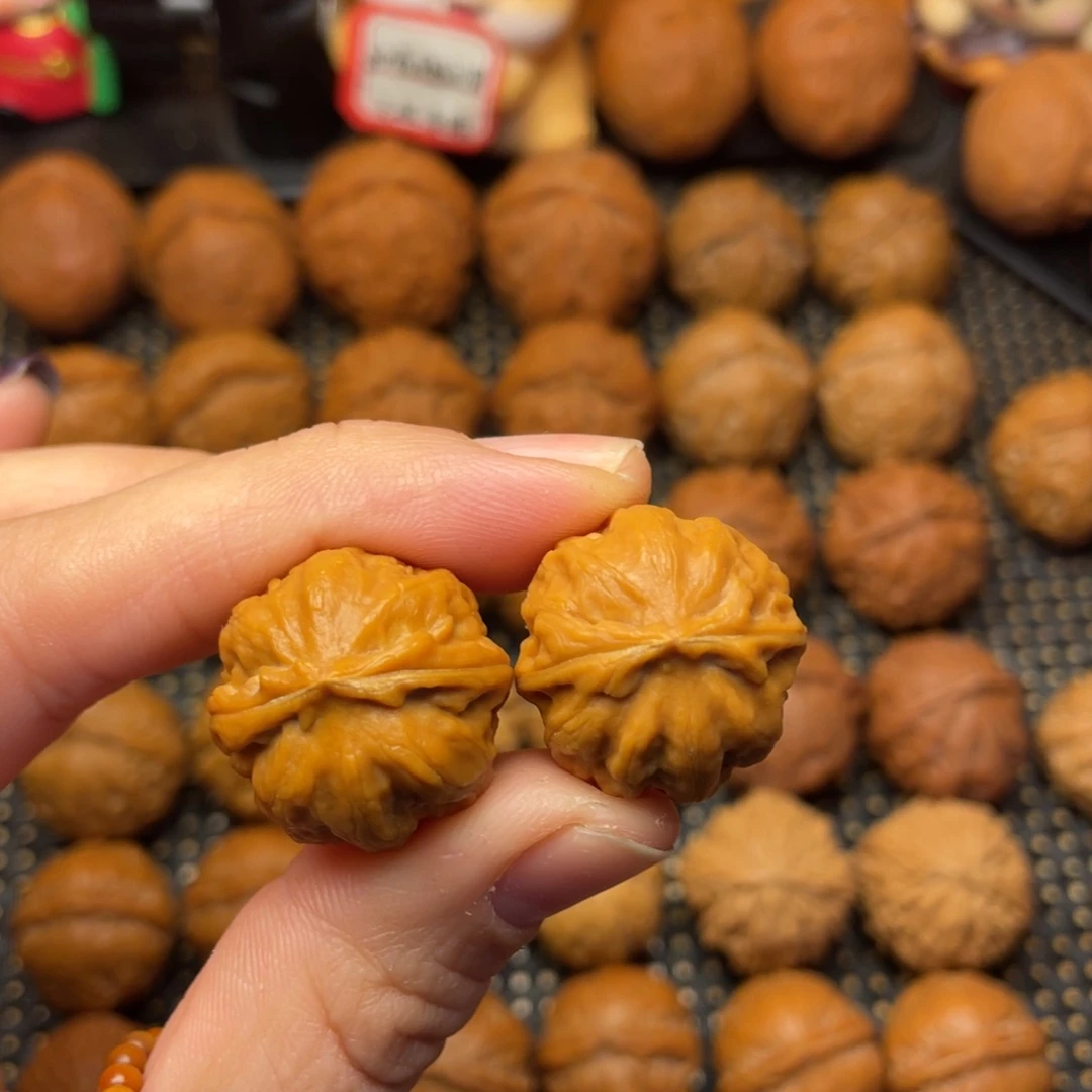 文玩核桃吊坠22尺全品小八棱80021