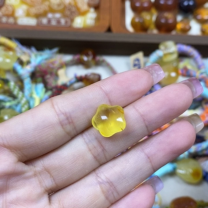 橄榄核吊坠星星111