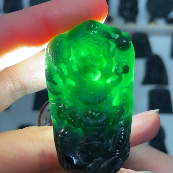 翡翠未镶嵌吊坠(不含链)龙