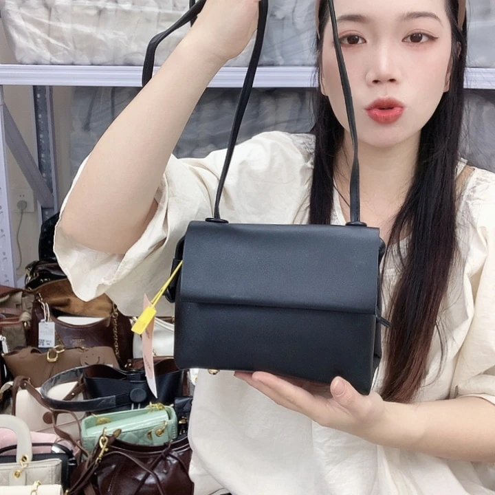 小牛皮（革）牛剖层皮革牛皮（革）