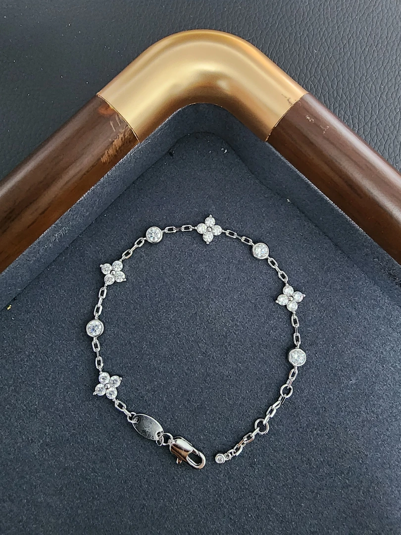 ZLIGHT高订四叶草泡泡手链