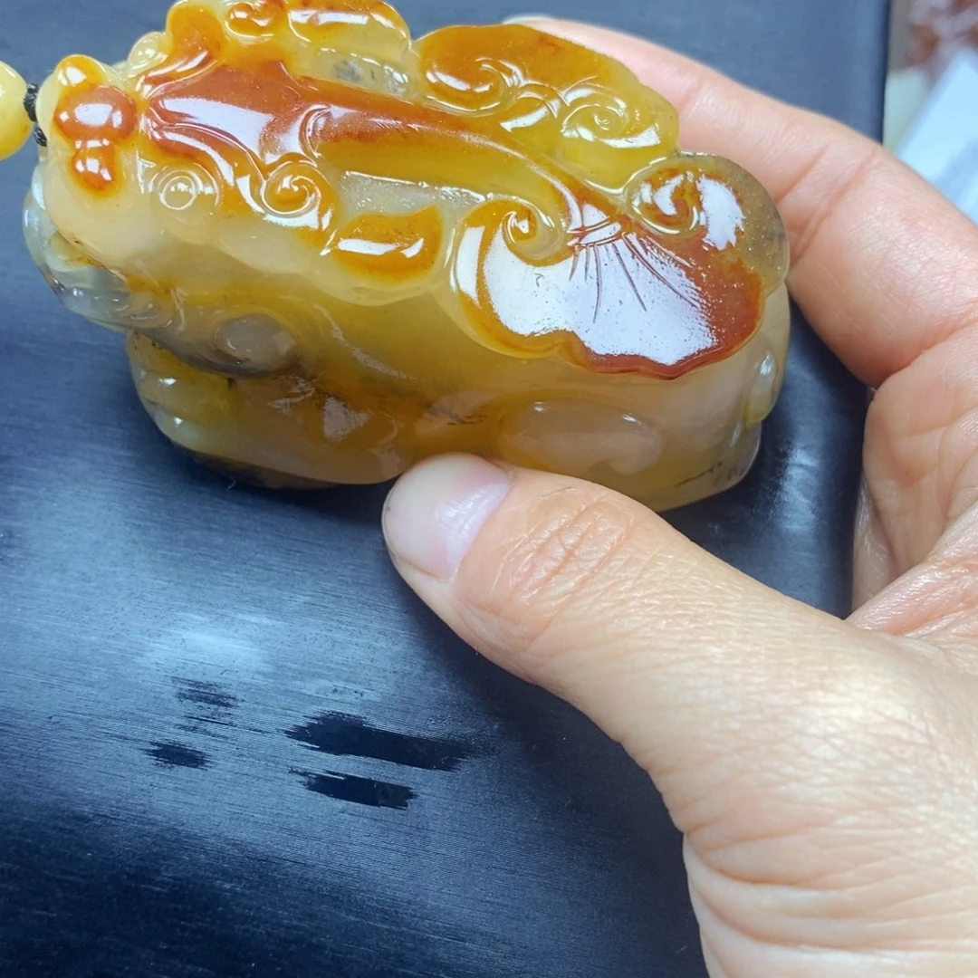 石英质玉（黄龙玉）颈饰未镶嵌