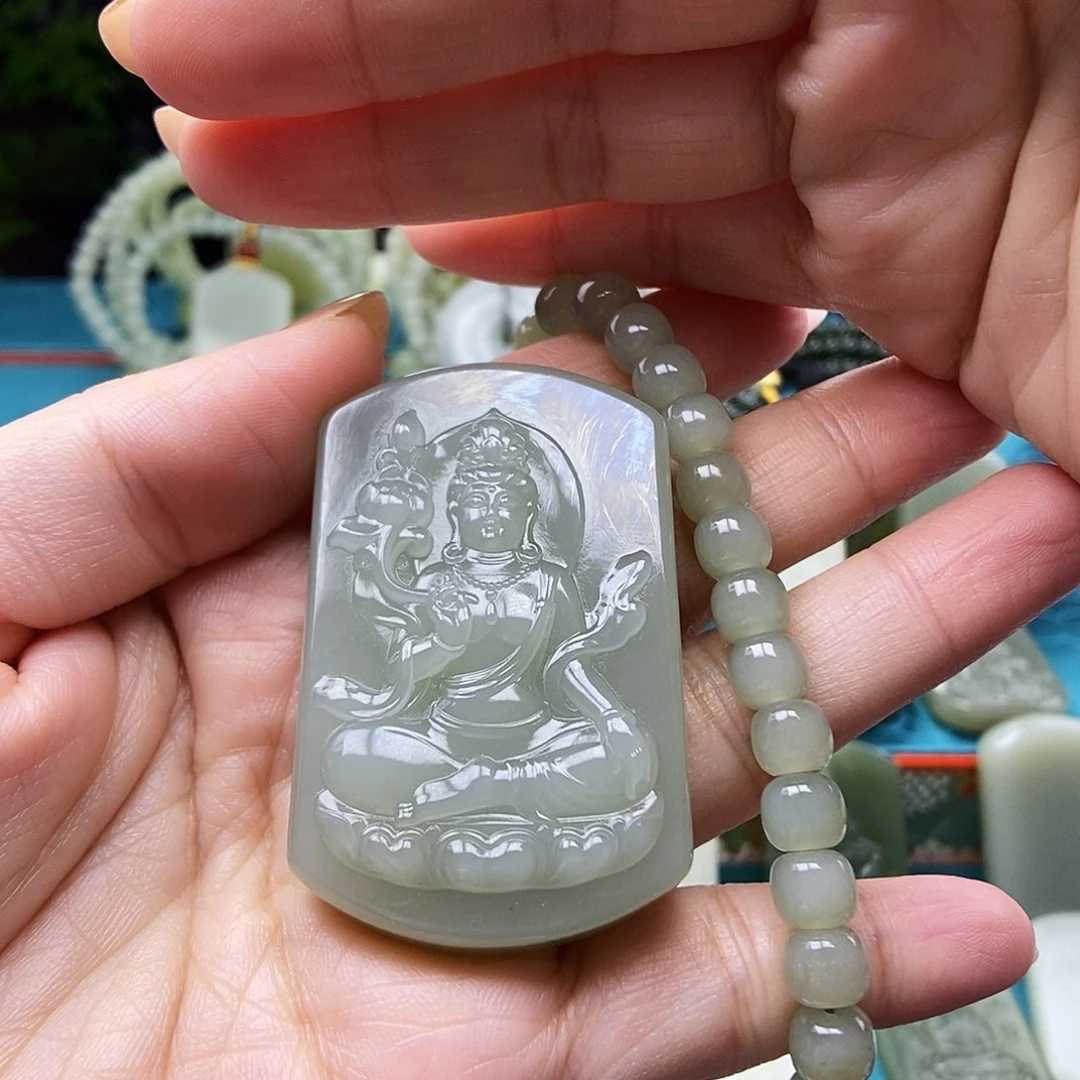 一***家和田玉未镶嵌颈饰