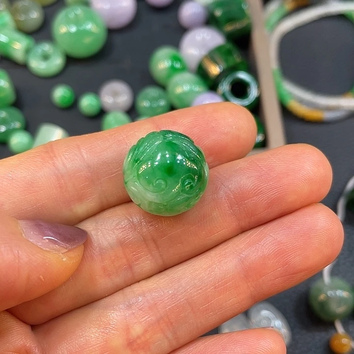 翡翠未镶嵌颈饰如意珠