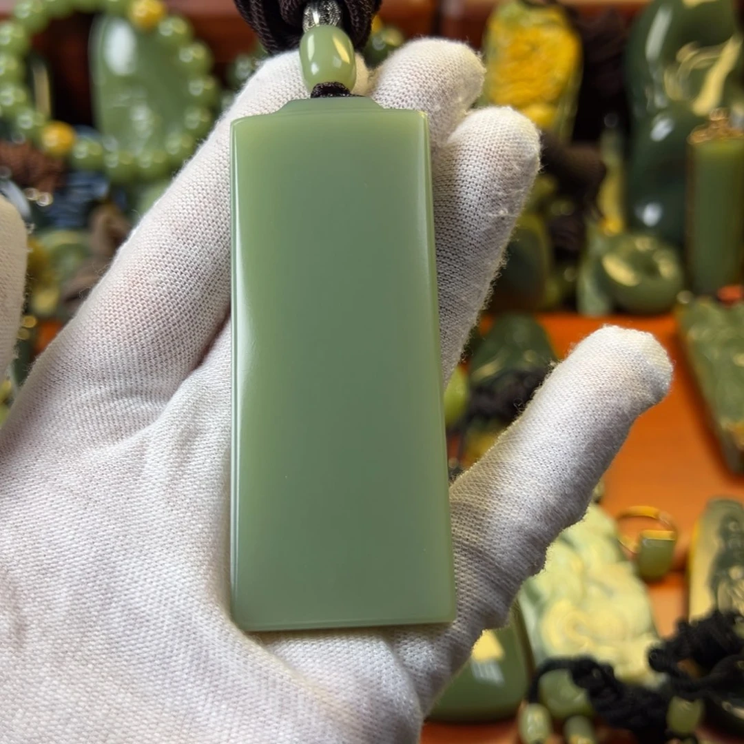 岫岩老玉（透闪石质玉）挂件未镶嵌大****哥