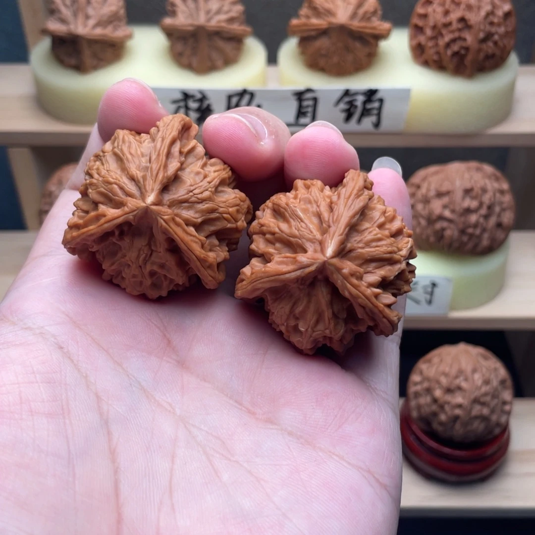 吊坠文玩核桃三棱40➕交友价