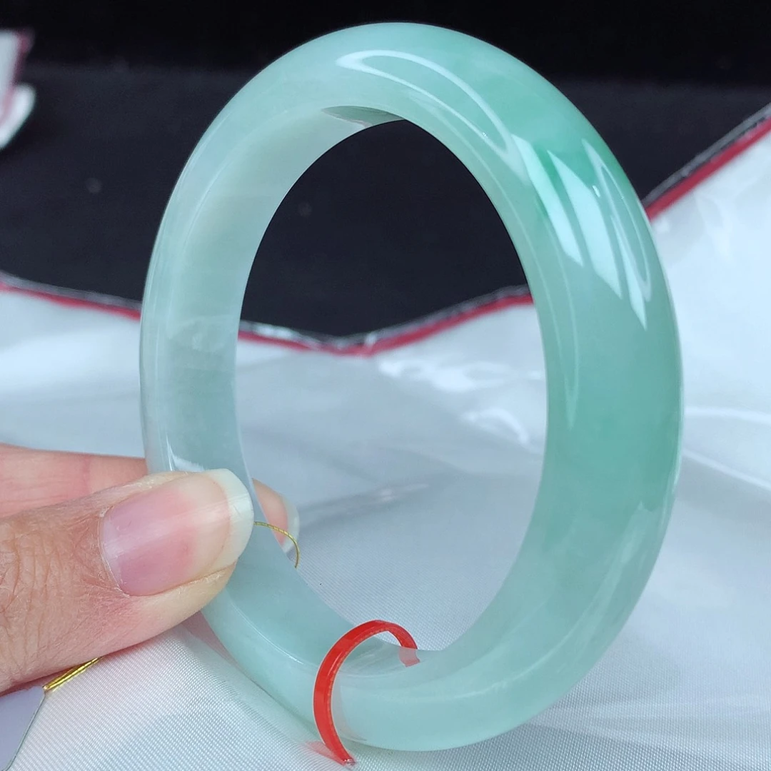 翡翠手镯未镶嵌56圈2375