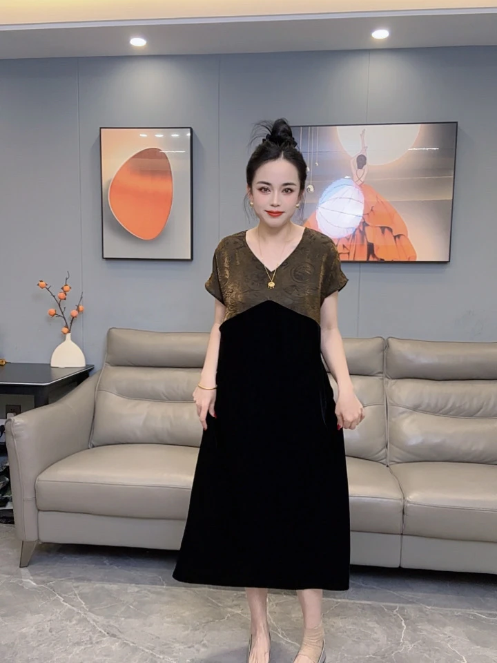 2025短袖渐变色夏季拼接V领连衣裙长裙宽松款清凉感极简风8129