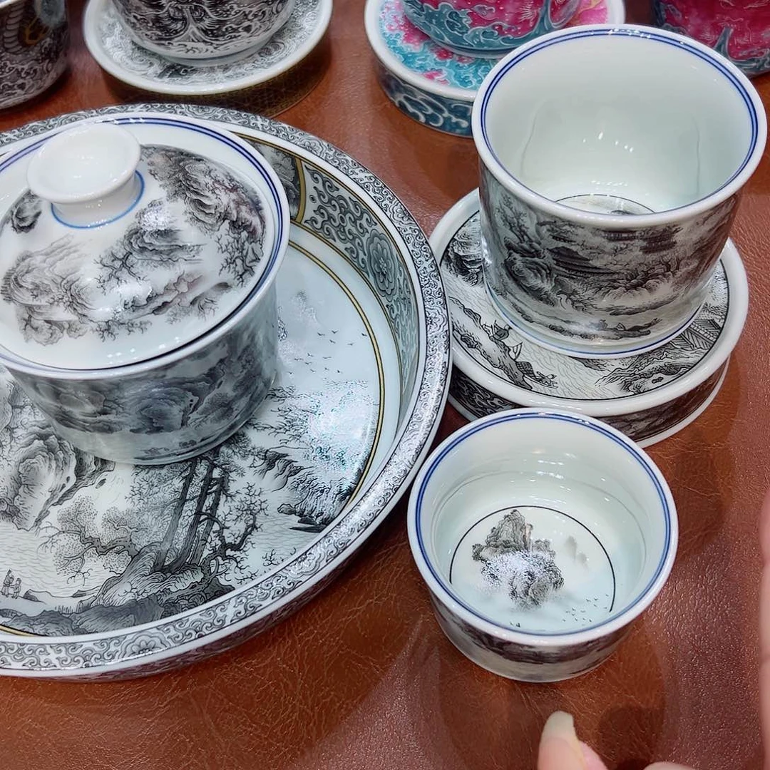 摆件景德镇市和上海浦东新区的部分