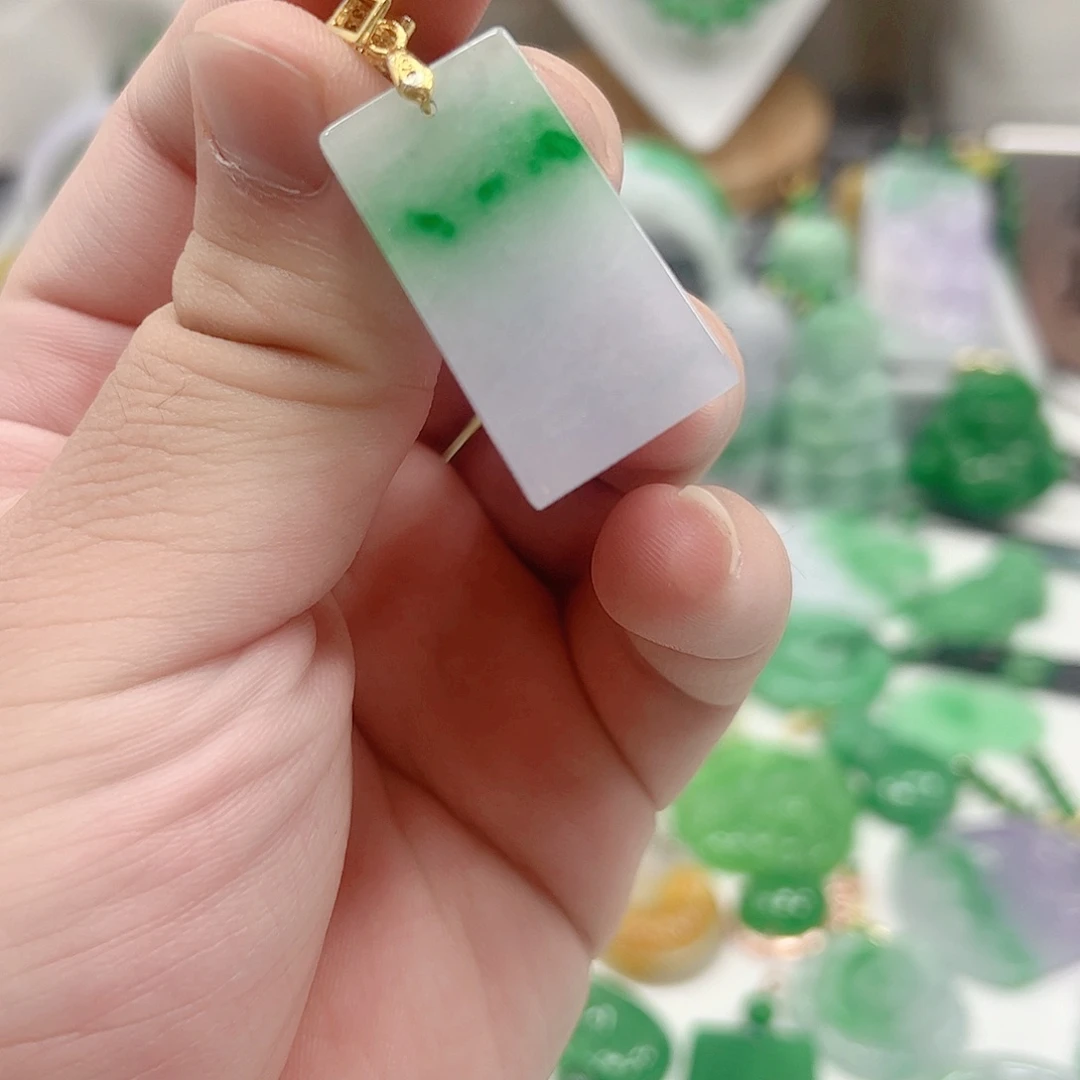 吊坠(赠链)银S925镶嵌翡翠