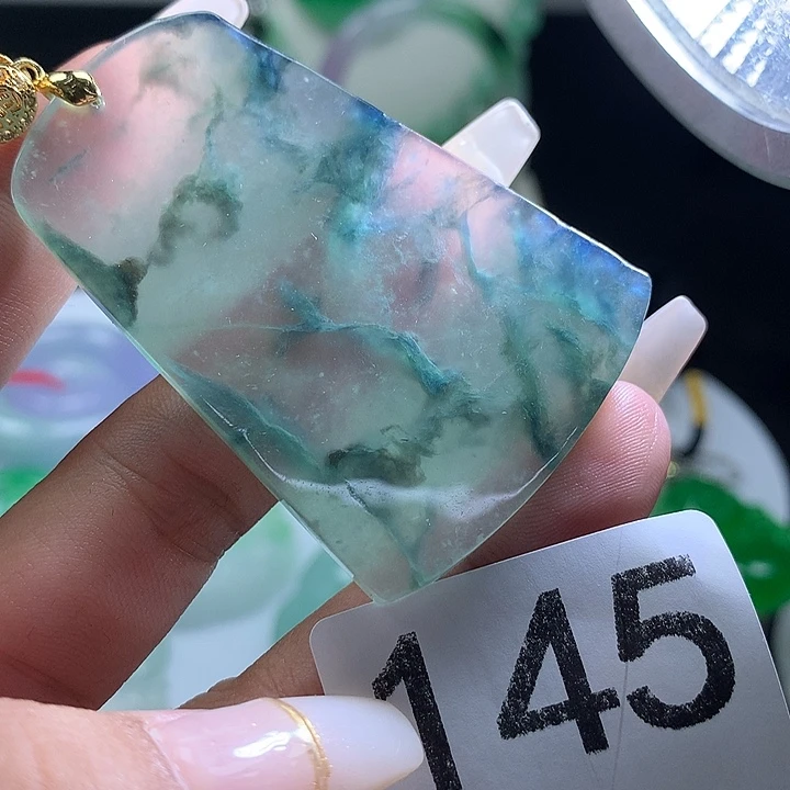 翡翠未镶嵌吊坠(赠链)翡翠