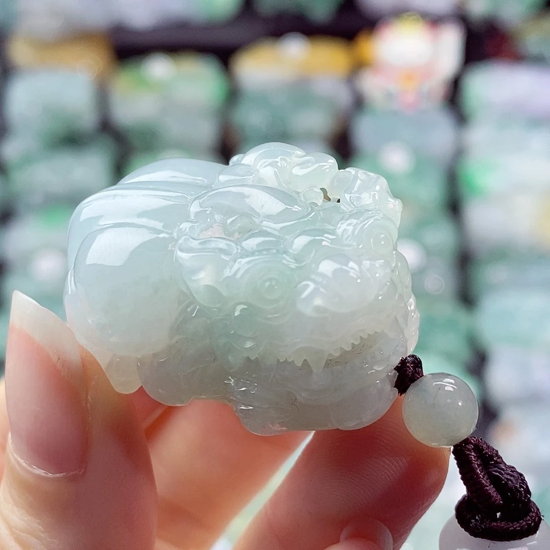 颈饰未镶嵌翡翠天然