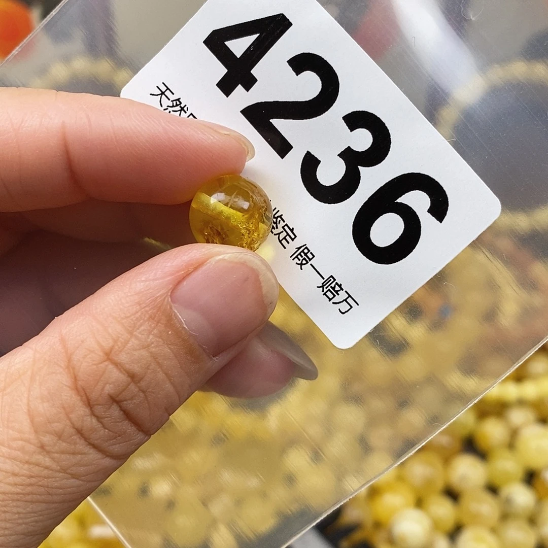 痴***儿琥珀未镶嵌珠宝奇石11.6