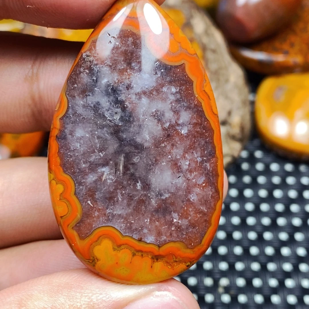 未镶嵌颈饰玛瑙/玉髓家***虎