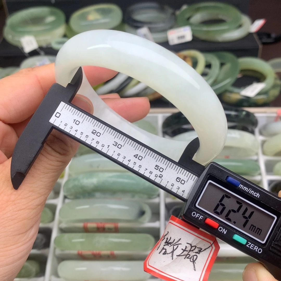 未镶嵌蛇纹石玉手镯783