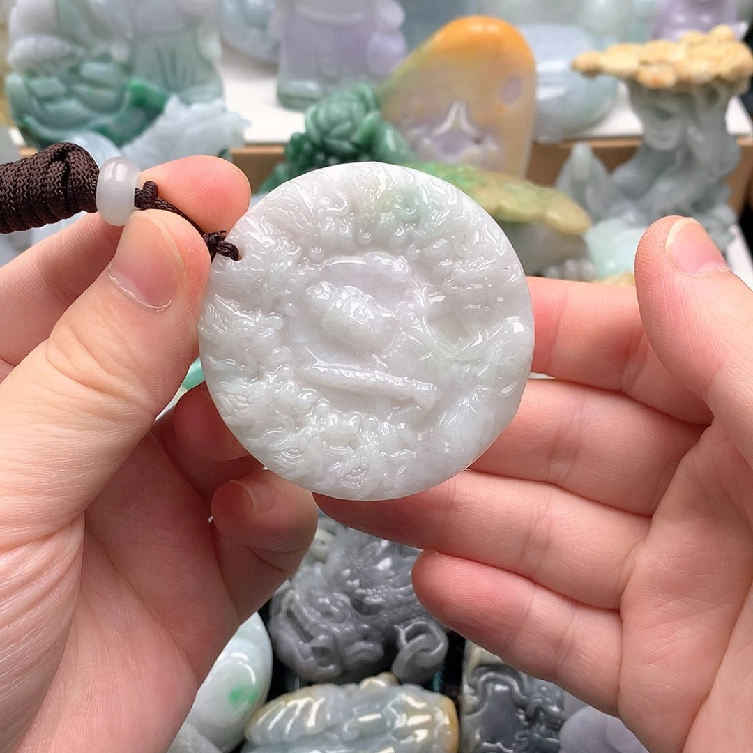 吊坠(不含链)未镶嵌翡翠