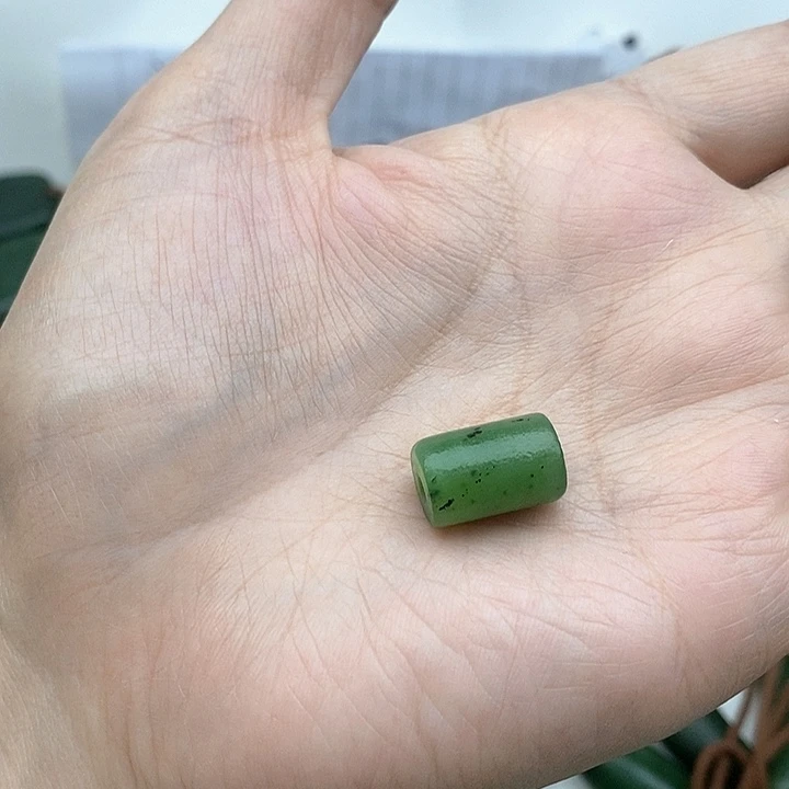 颈饰未镶嵌和田玉菩****～