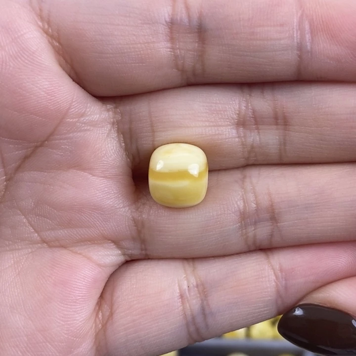 琥珀裸石未镶嵌琥珀蜜蜡2