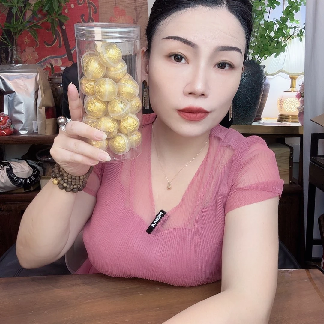 琉璃手工艺品黄精芝麻丸300克