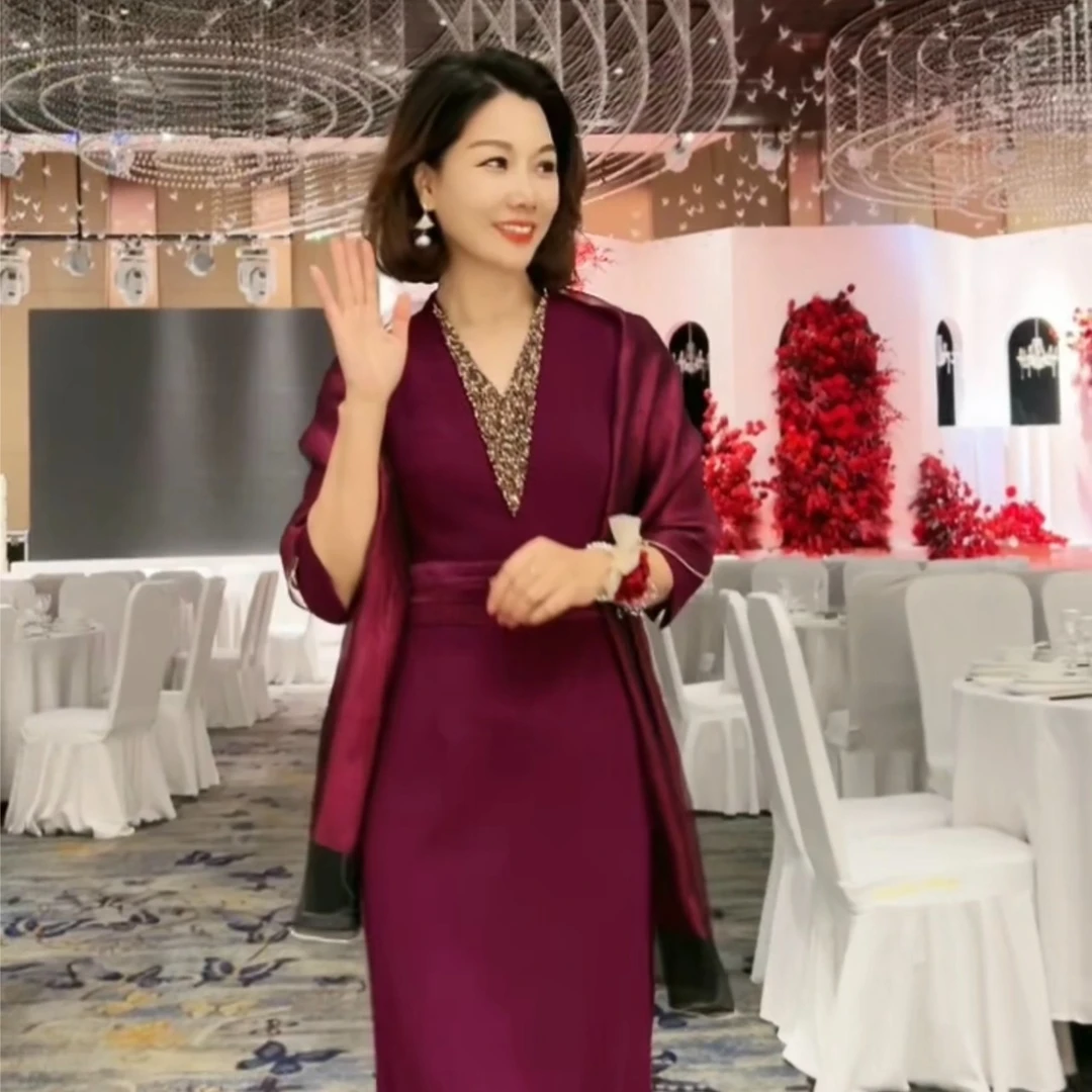 0202喜妈妈连衣裙气质显瘦轻奢时尚优雅长款百搭修身宴会