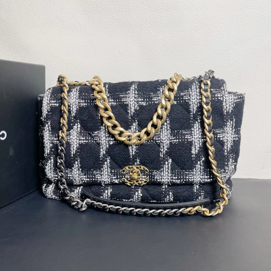 95新 Chanel/香奈儿 98新 奢总管/大号毛呢19bag包