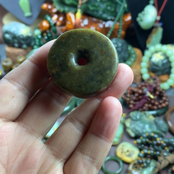 岫岩河磨玉（透闪石质玉）未镶嵌吊坠(不含链)