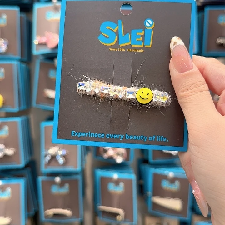 笑脸碎钻一字夹毛毡