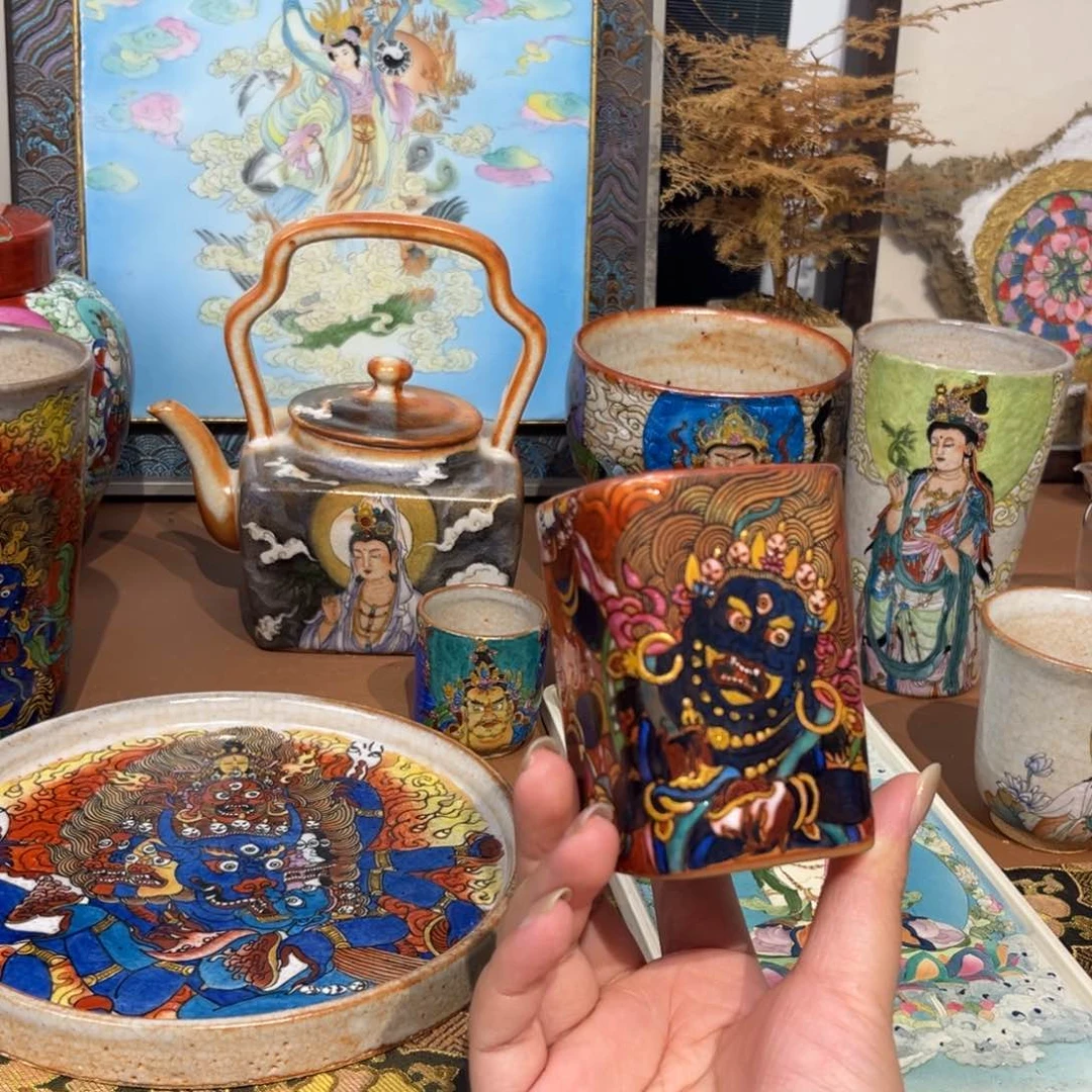 手工手绘六臂大黑天茶杯