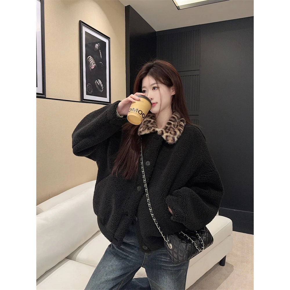 溪溪靓衫~撞色豹纹翻领环保羊羔毛外套女冬保暖高级感韩系上衣