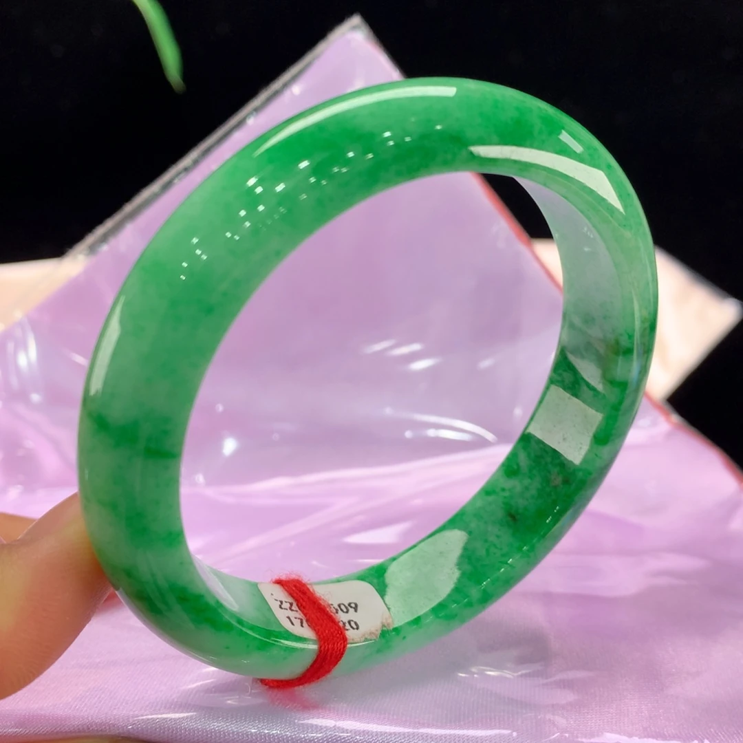 翡翠未镶嵌手镯1020