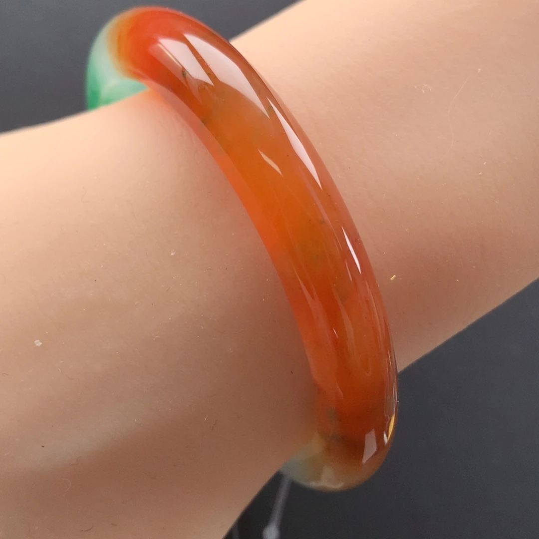 石英质玉未镶嵌手镯