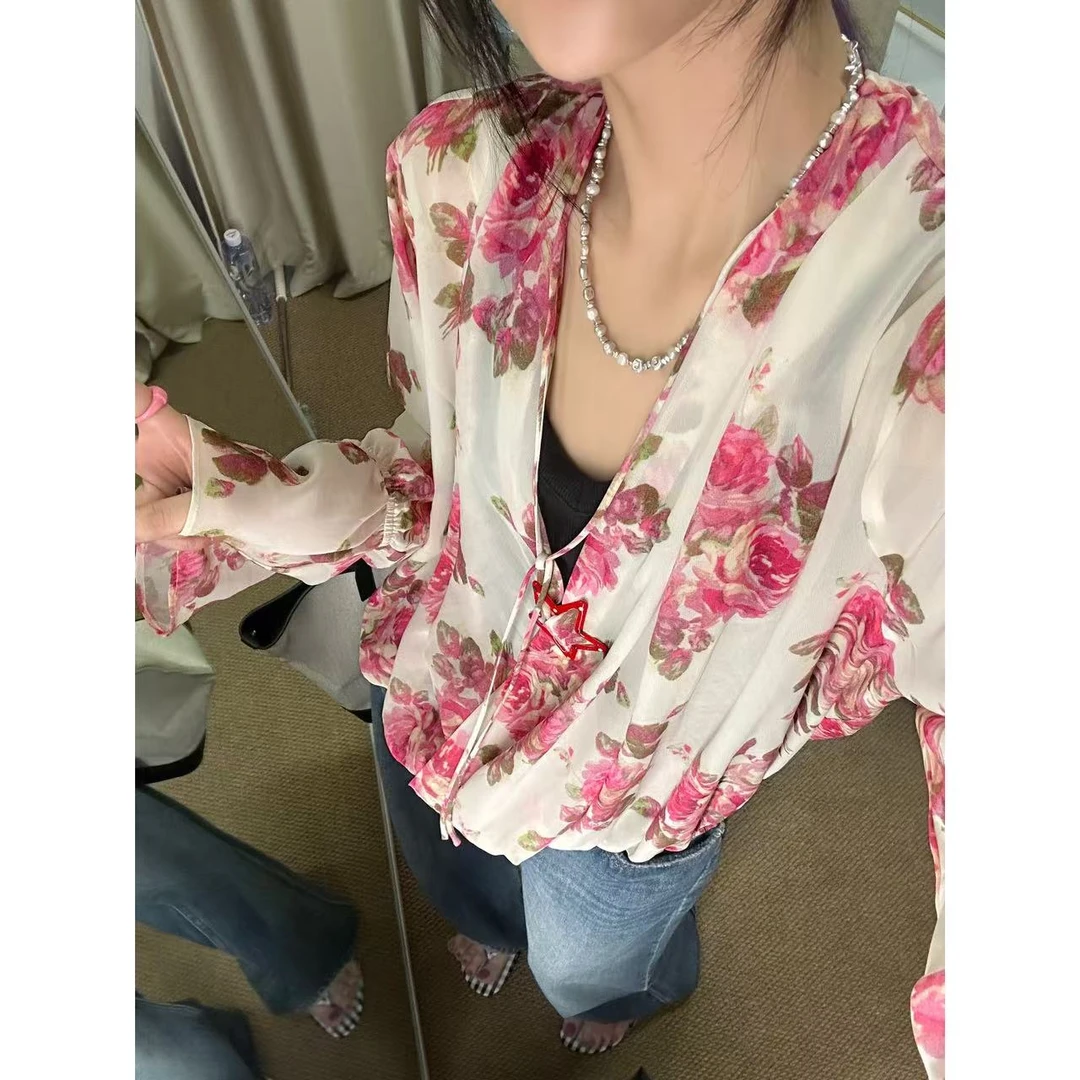 夏天怎么能没有花花啊！防晒荷叶袖雪纺上衣 很宽松需内搭吊带