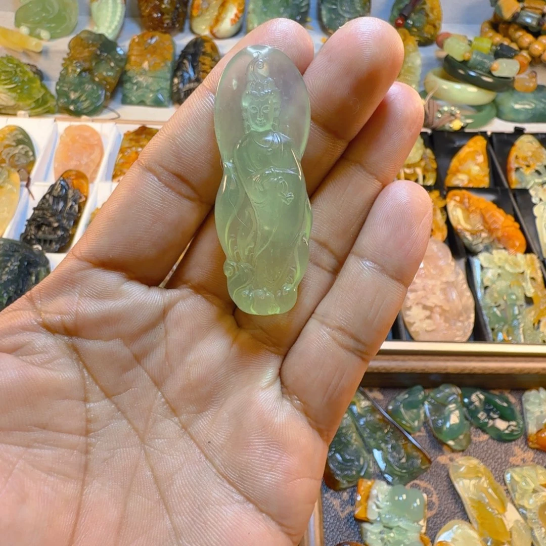 蛇纹石玉未镶嵌颈饰