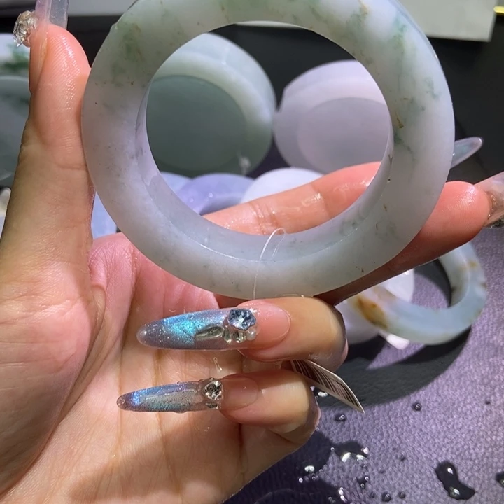 未镶嵌手镯定制翡翠