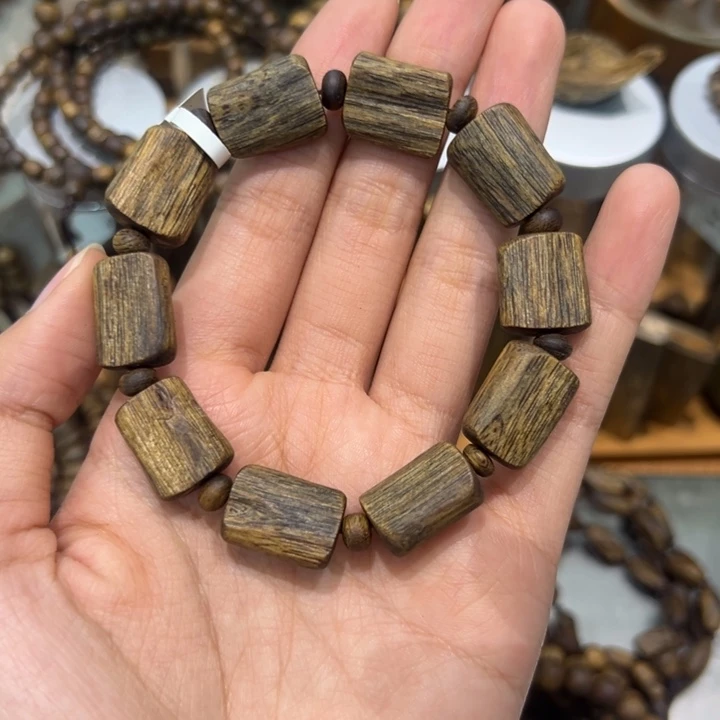 沉香碎屑沉香1.3树心油12克