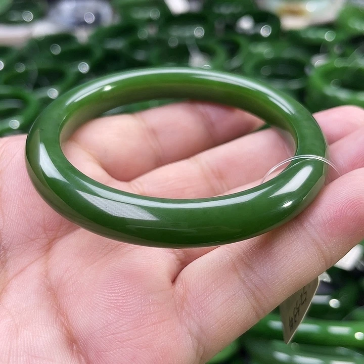 未镶嵌手镯和田玉（碧玉）