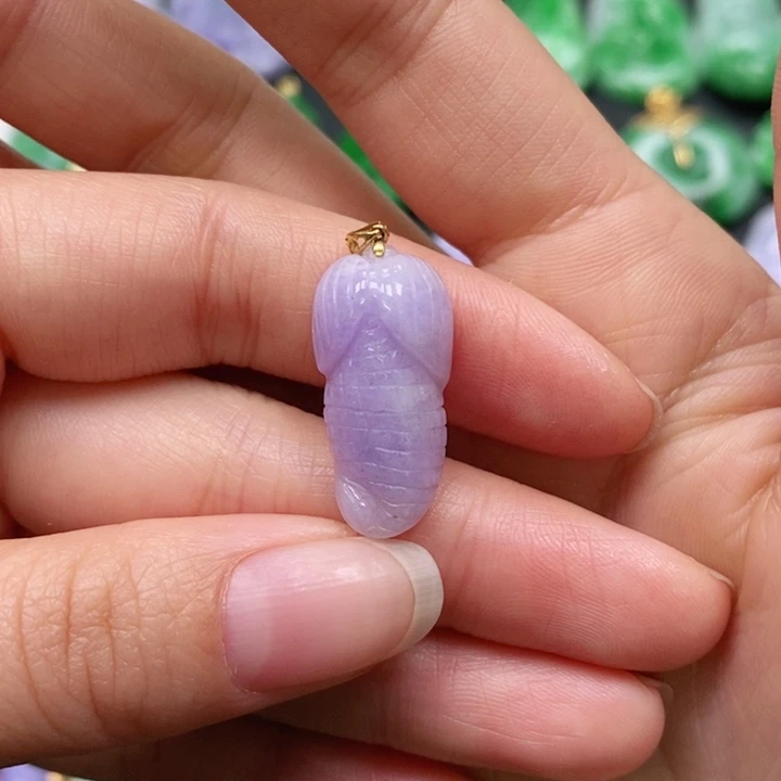 翡翠颈饰未镶嵌吊坠