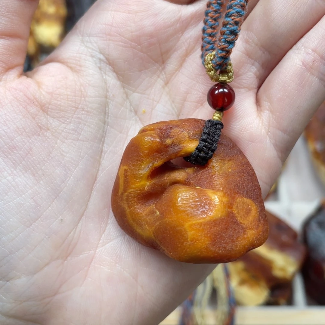 琥珀珠宝奇石未镶嵌