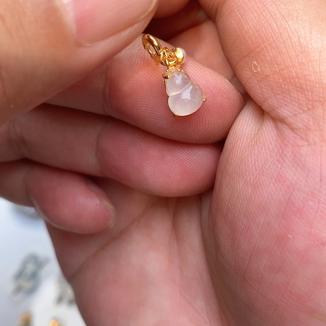 翡翠银S925镶嵌颈饰葫芦