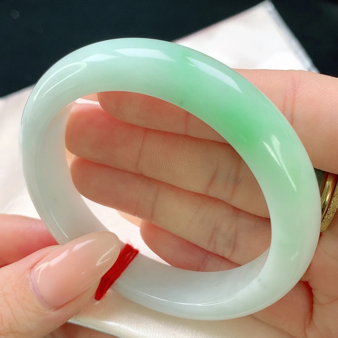 未镶嵌手镯翡翠683