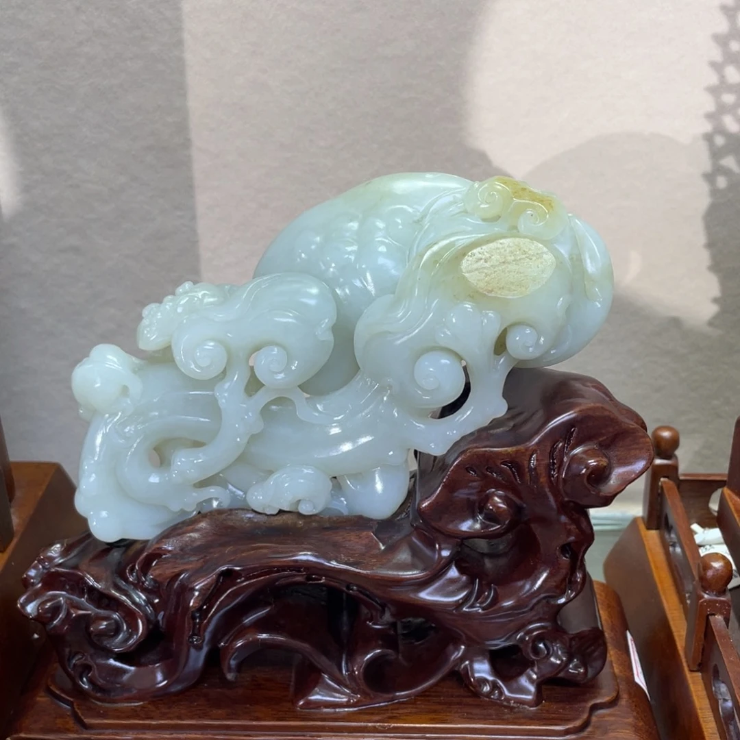 未镶嵌和田玉摆件