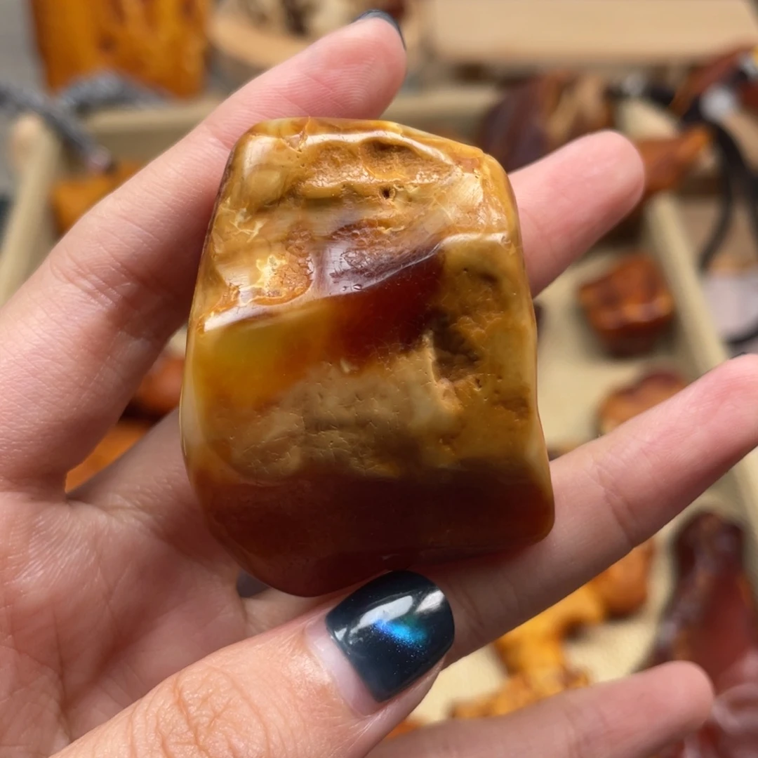 琥珀未镶嵌珠宝奇石